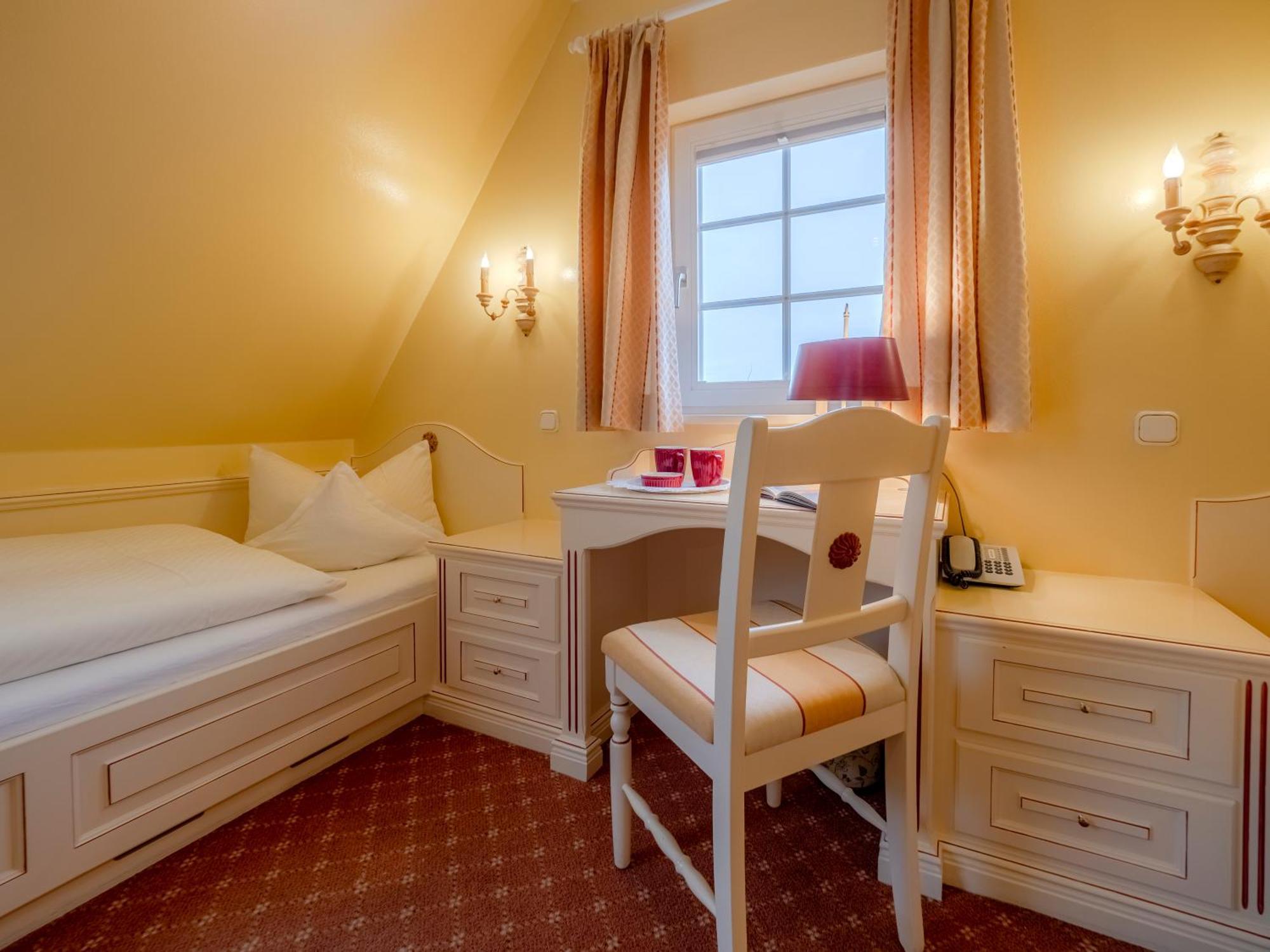 Hotel Wiesbaden Wenningstedt-Braderup Eksteriør billede