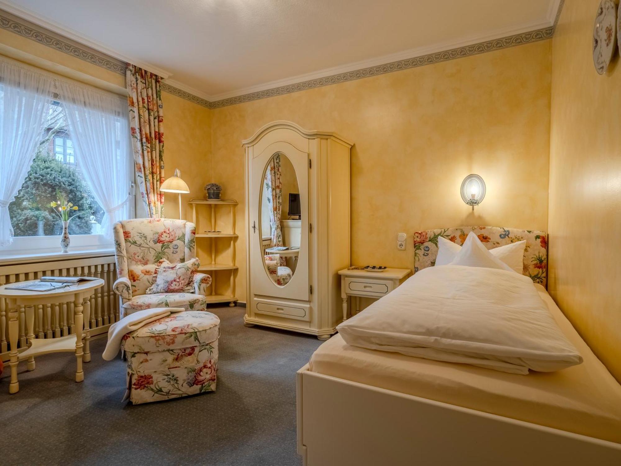 Hotel Wiesbaden Wenningstedt-Braderup Eksteriør billede