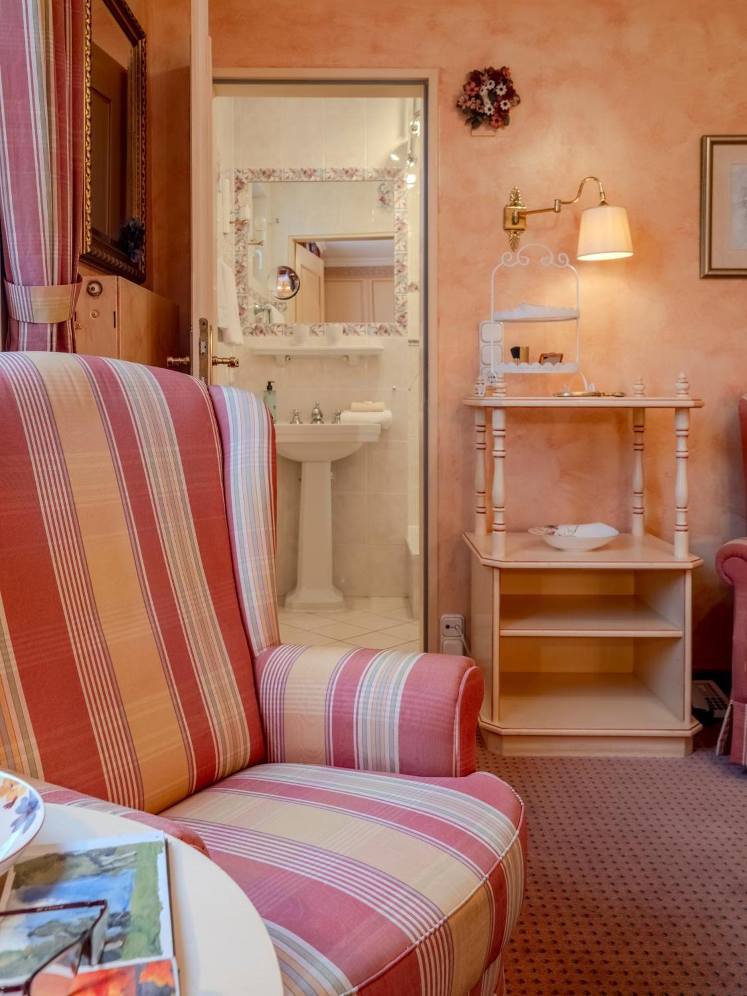 Hotel Wiesbaden Wenningstedt-Braderup Eksteriør billede