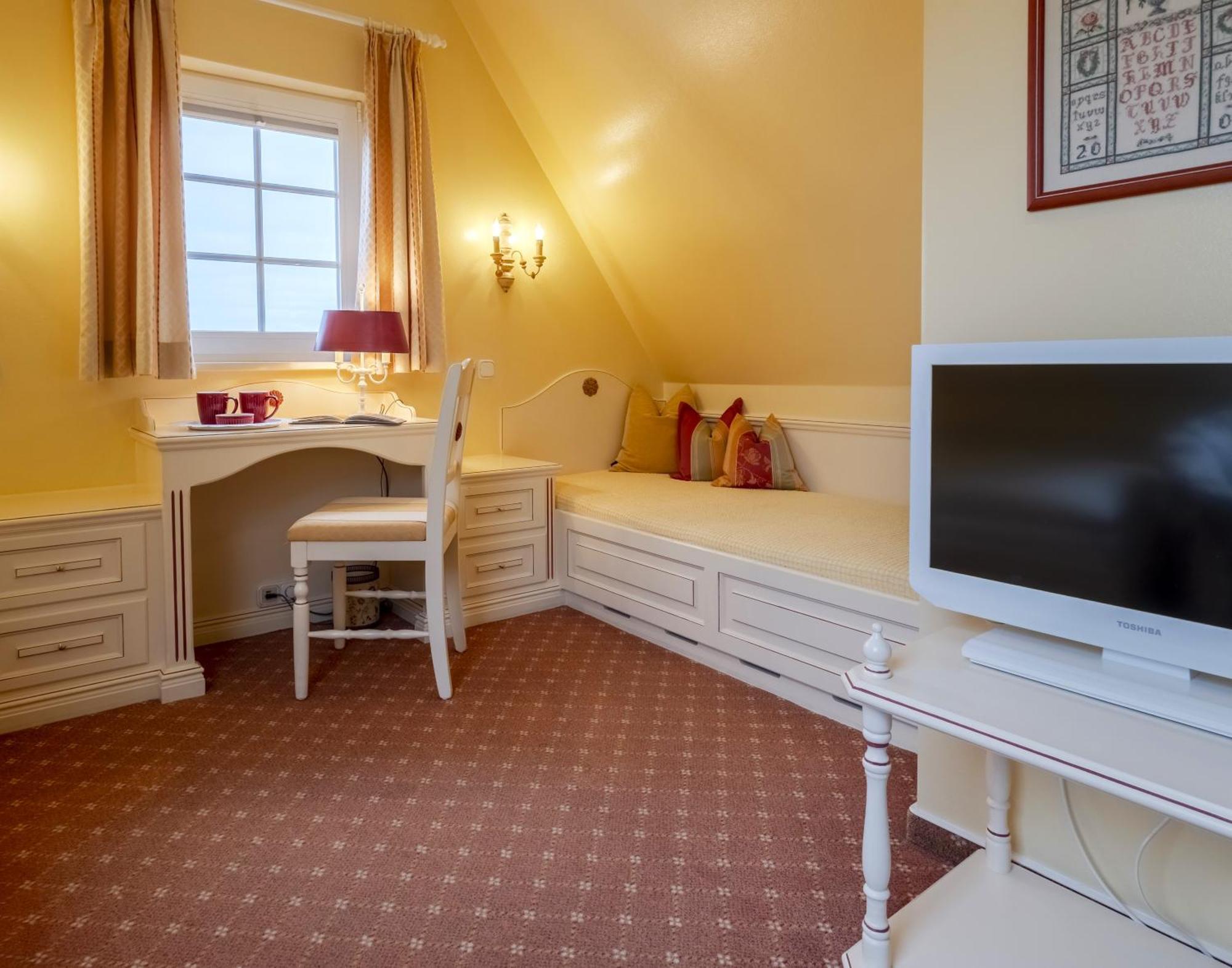 Hotel Wiesbaden Wenningstedt-Braderup Eksteriør billede