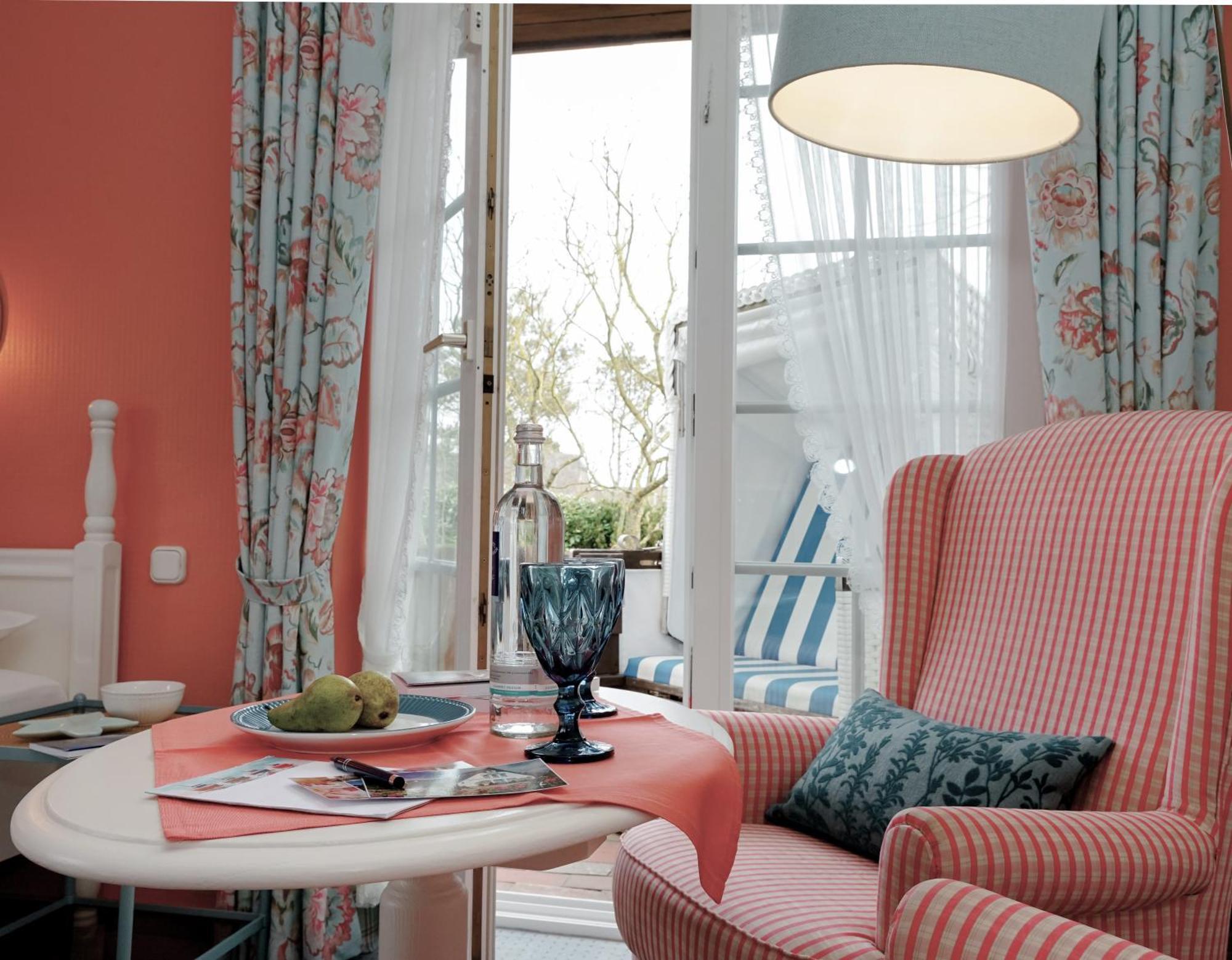Hotel Wiesbaden Wenningstedt-Braderup Eksteriør billede
