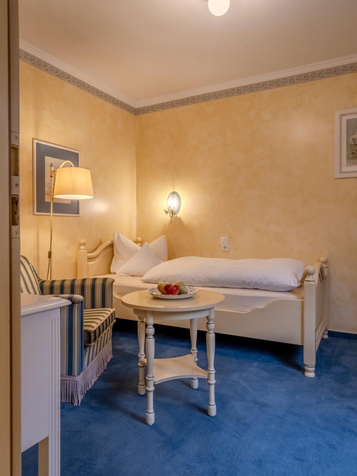 Hotel Wiesbaden Wenningstedt-Braderup Eksteriør billede