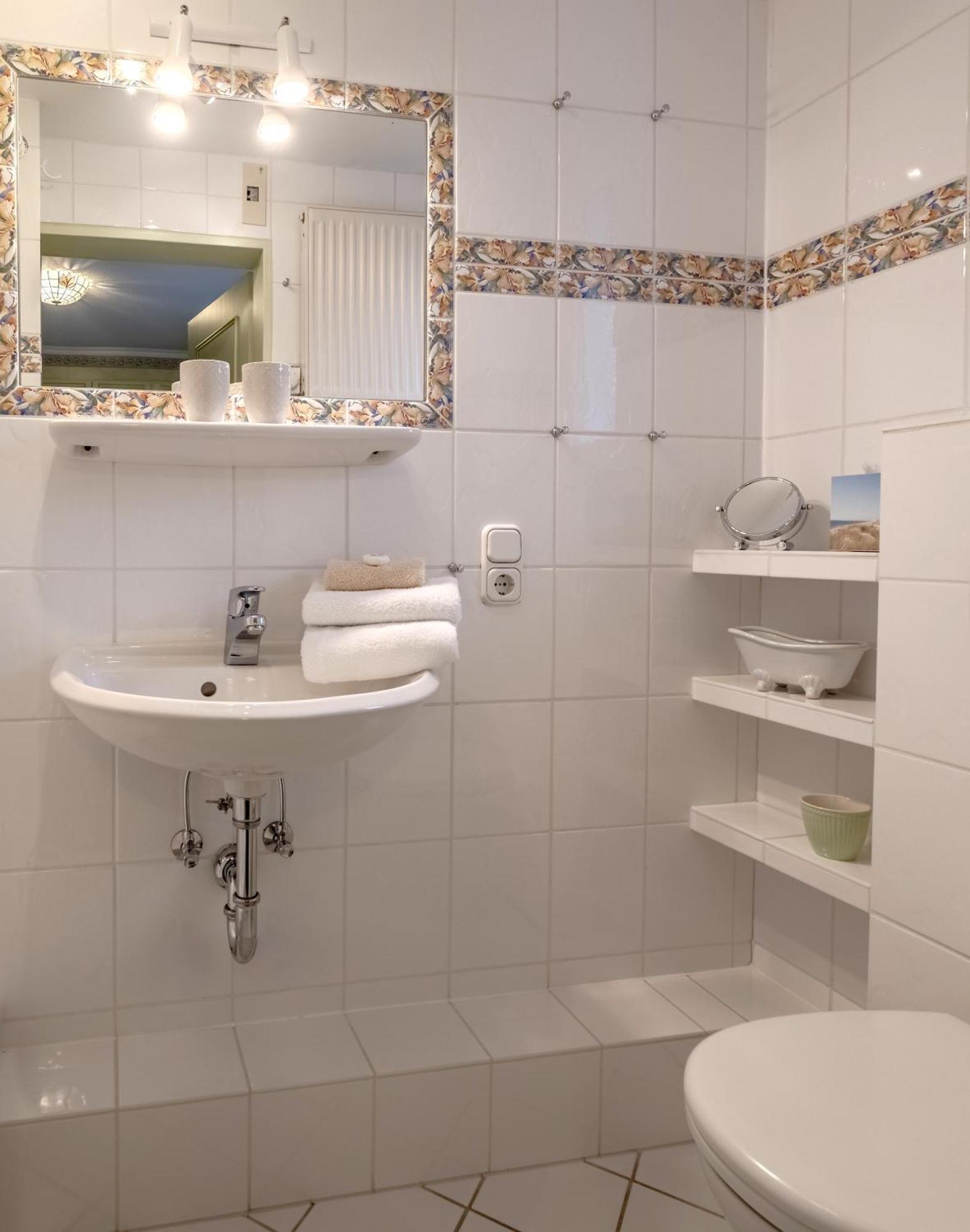 Hotel Wiesbaden Wenningstedt-Braderup Eksteriør billede