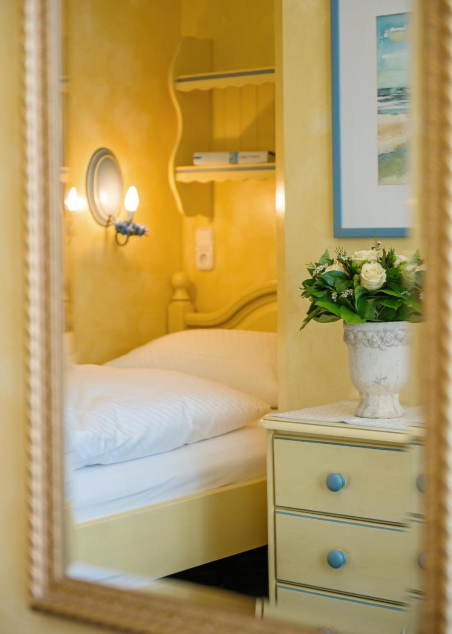Hotel Wiesbaden Wenningstedt-Braderup Eksteriør billede